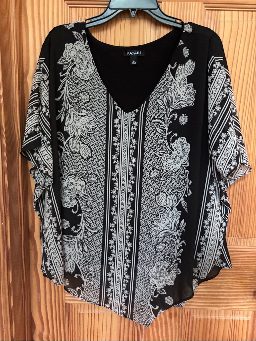 Roz & Ali Black and White Floral V-Neck Women’s Sheer Top
